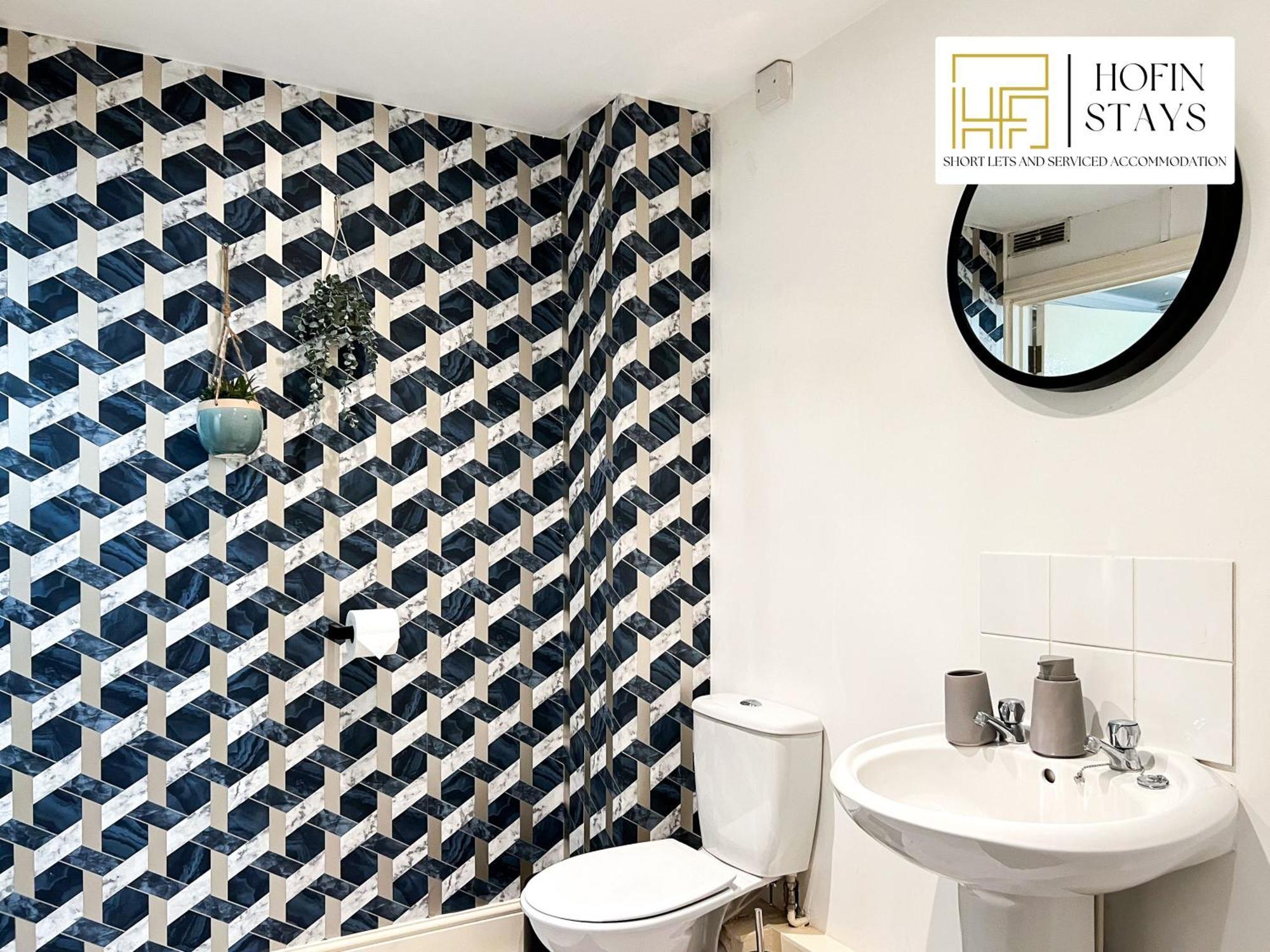 Last-minute Reserve L Premium On 2 Double Bed For 6 Guests L Deals L Hofin Short Lets & Serviced