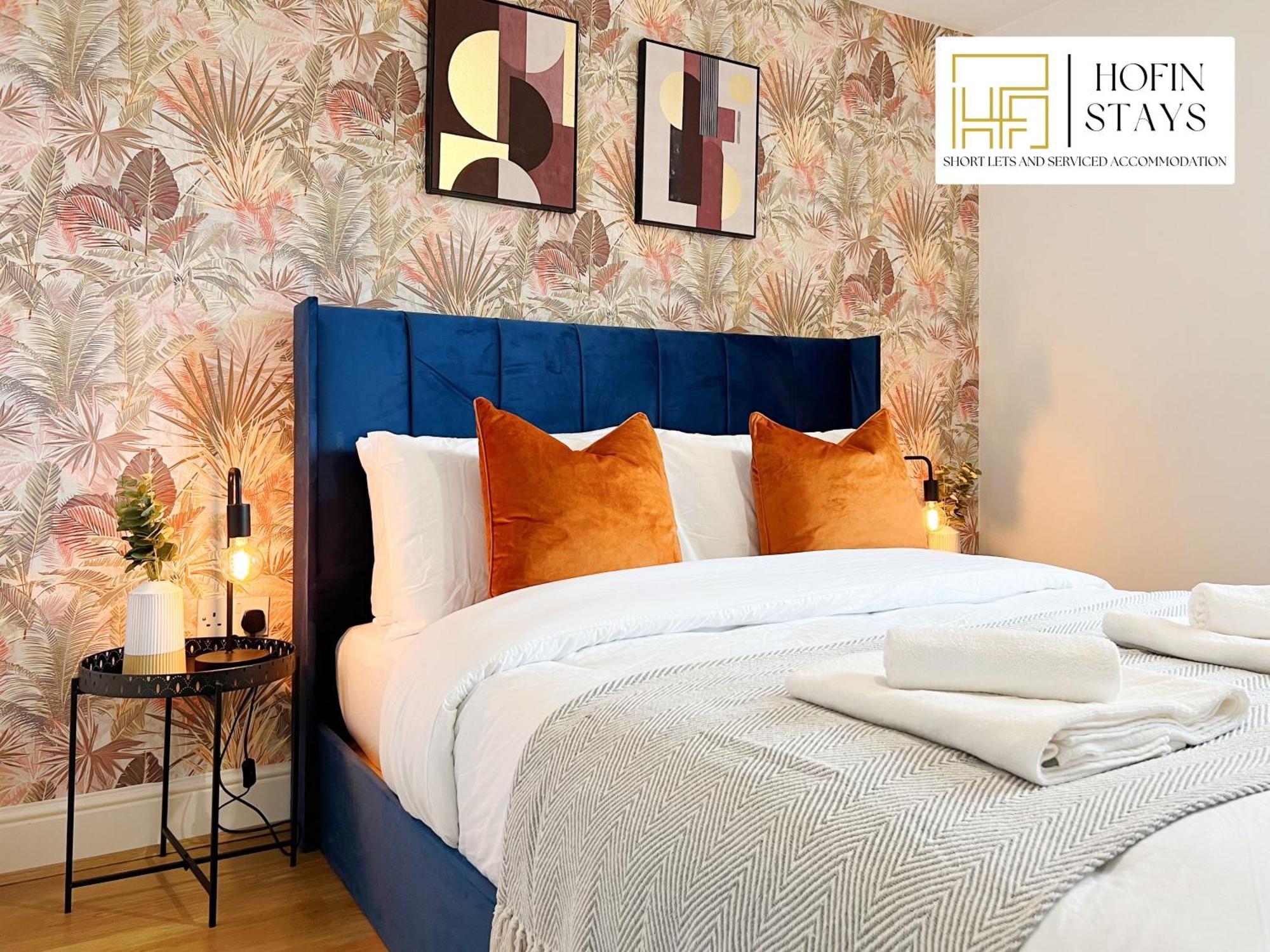 Last-minute Reserve L Premium On 2 Double Bed For 6 Guests L Deals L Hofin Short Lets & Serviced London