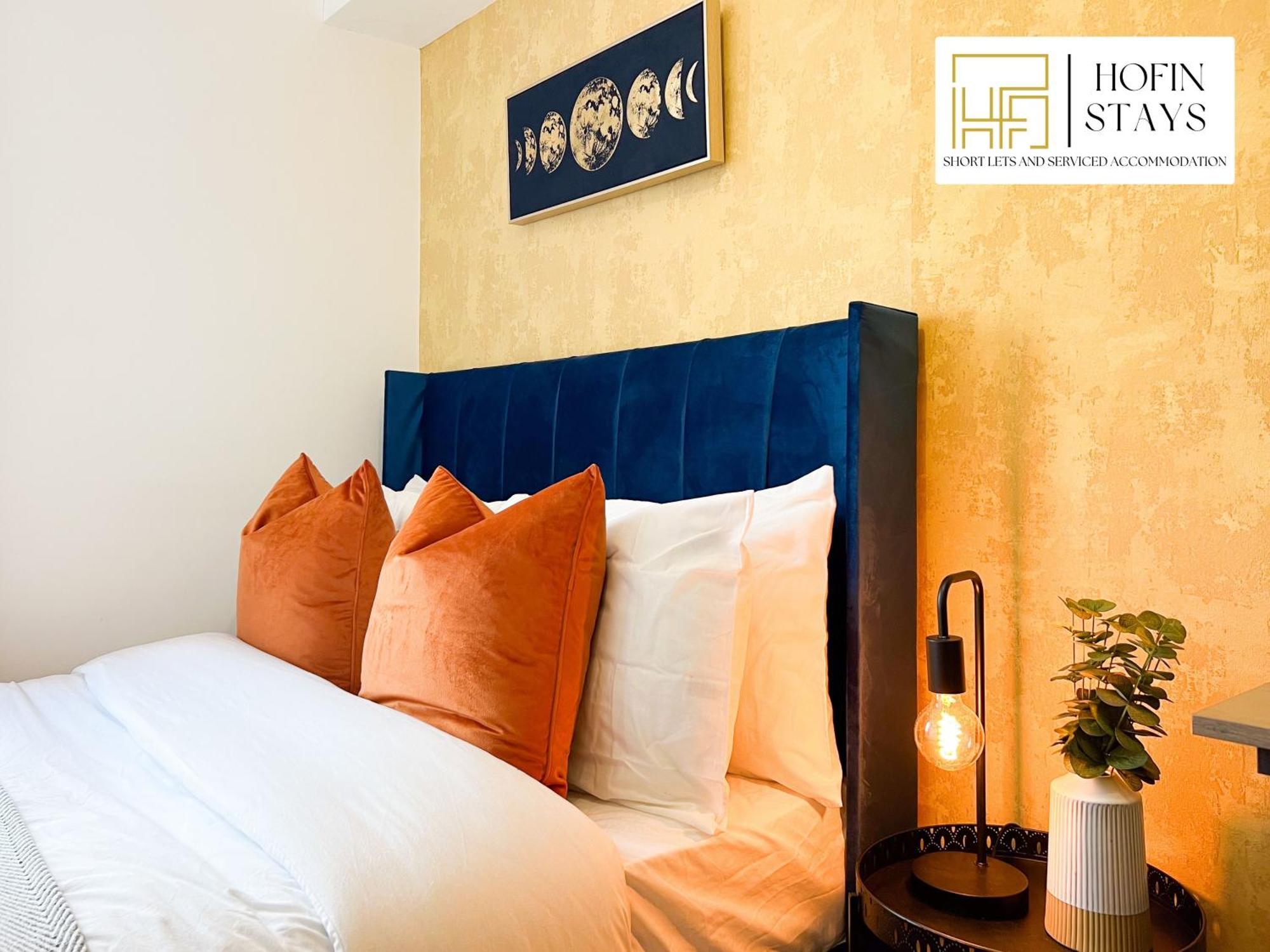 Last-minute Reserve L Premium On 2 Double Bed For 6 Guests L Deals L Hofin Short Lets & Serviced * London